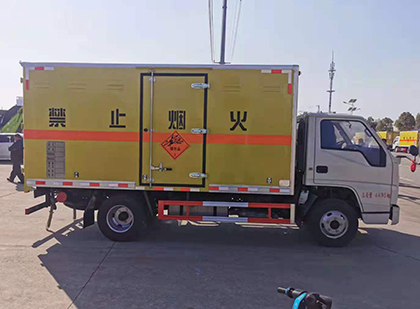 合阳爆破器材运输车